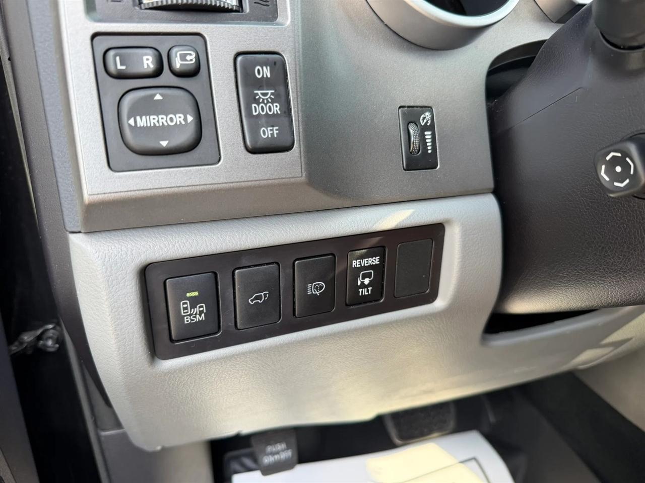 Toyota Sequoia Limited 4WD FFV 2016