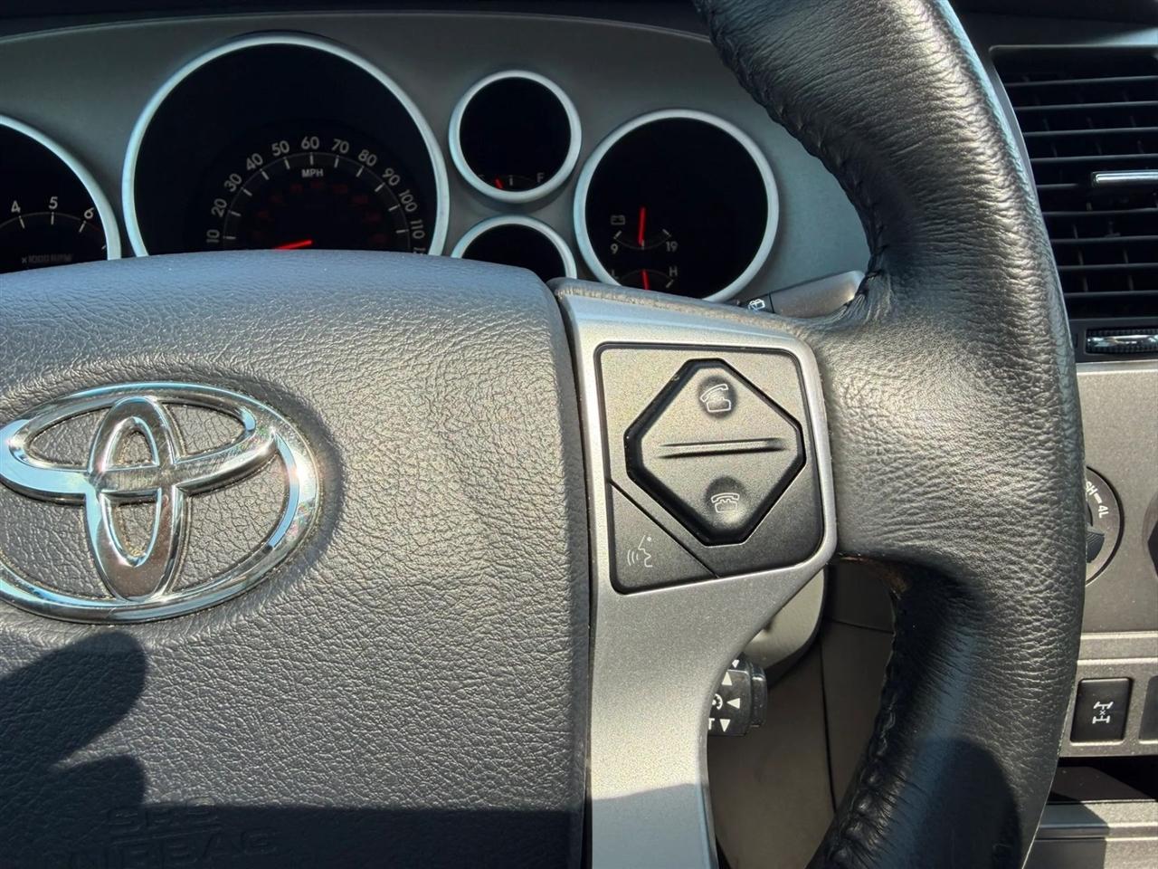Toyota Sequoia Limited 4WD FFV 2016