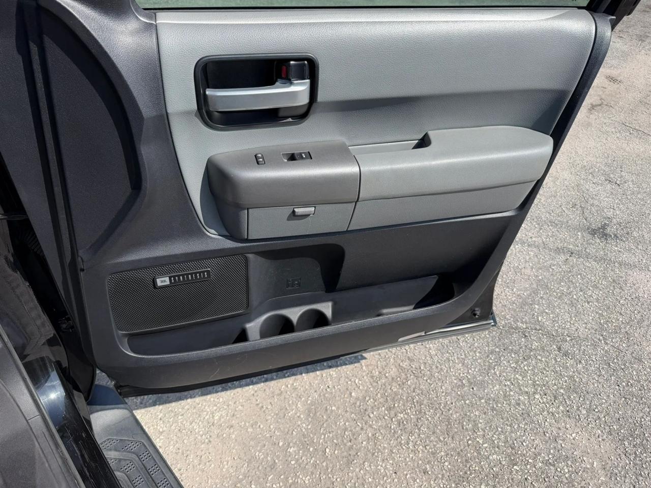 Toyota Sequoia Limited 4WD FFV 2016