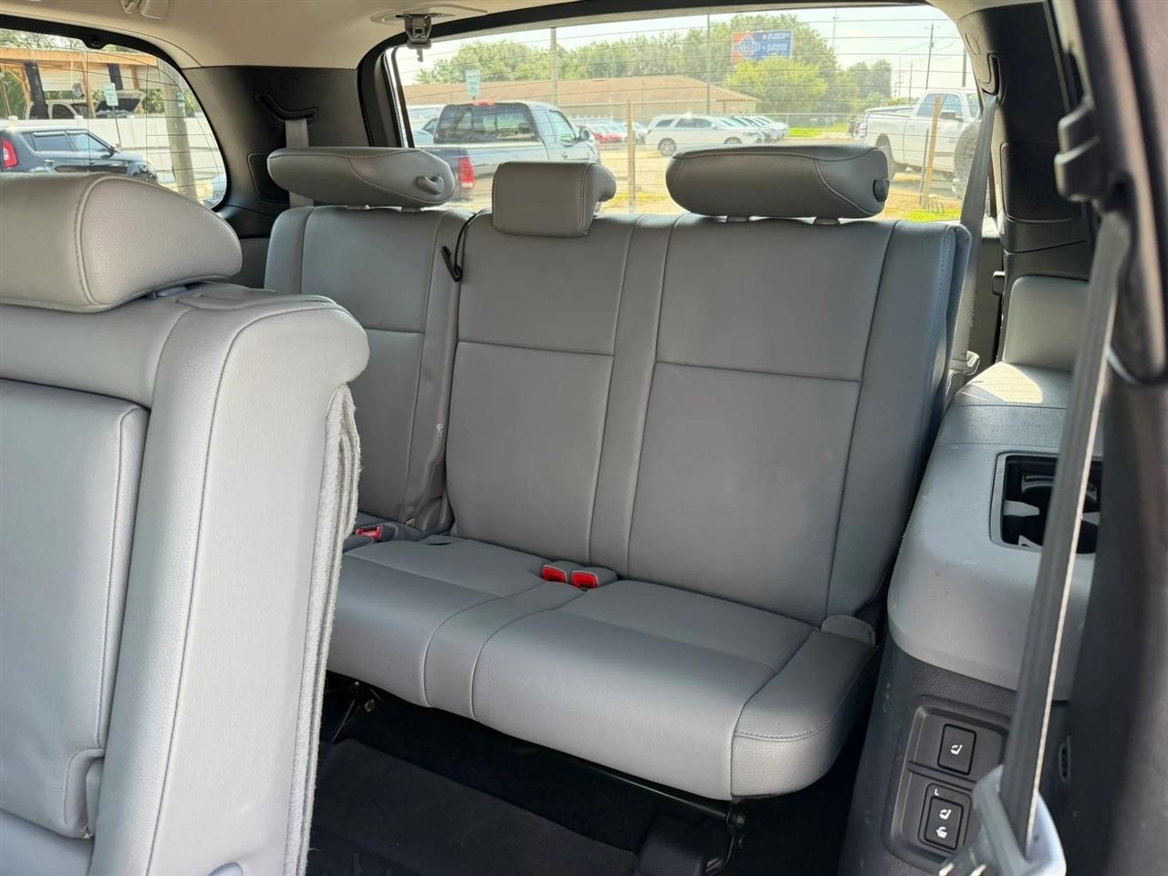 Toyota Sequoia Limited 4WD FFV 2016