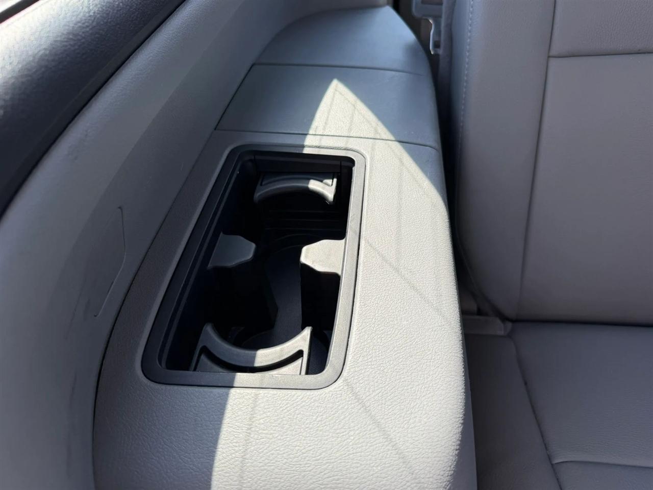 Toyota Sequoia Limited 4WD FFV 2016