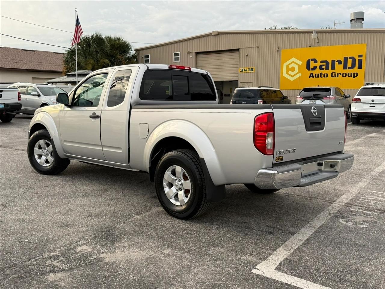 Nissan Frontier SV I4 King Cab 2WD 2011