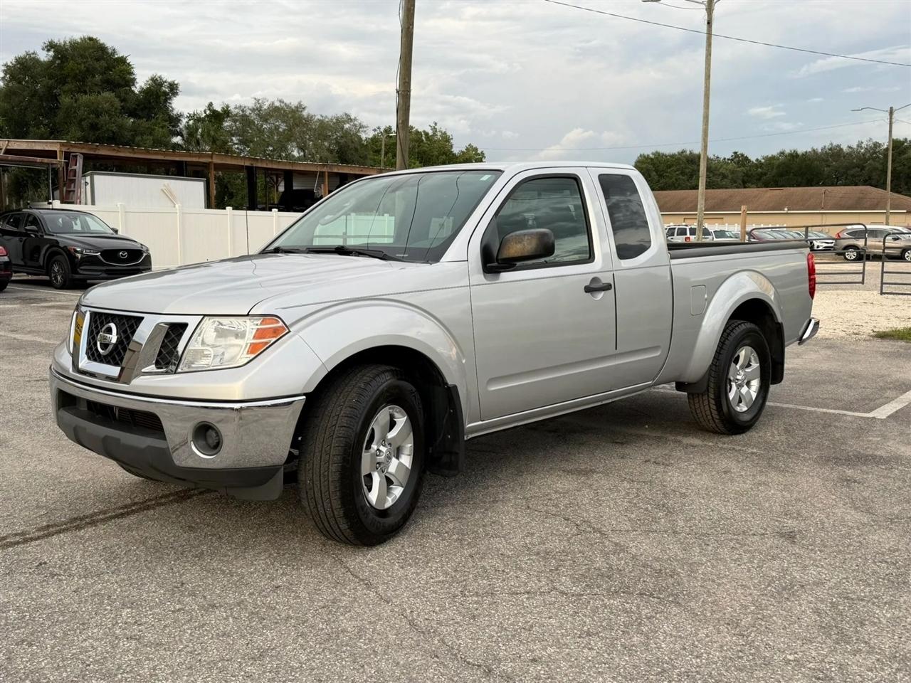 Nissan Frontier SV I4 King Cab 2WD 2011