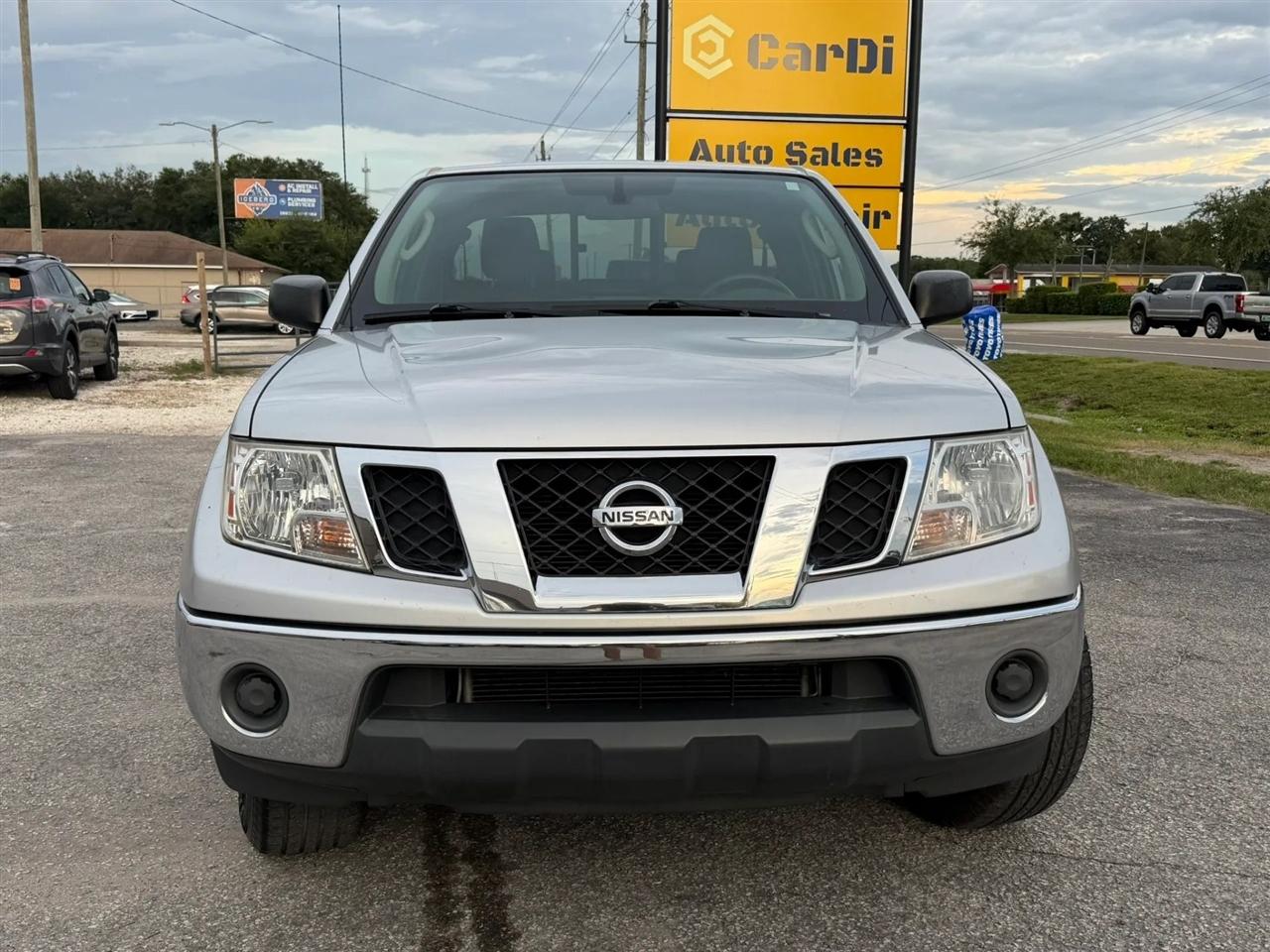 Nissan Frontier SV I4 King Cab 2WD 2011
