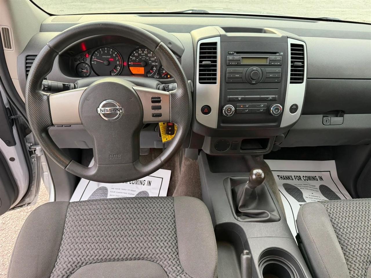 Nissan Frontier SV I4 King Cab 2WD 2011