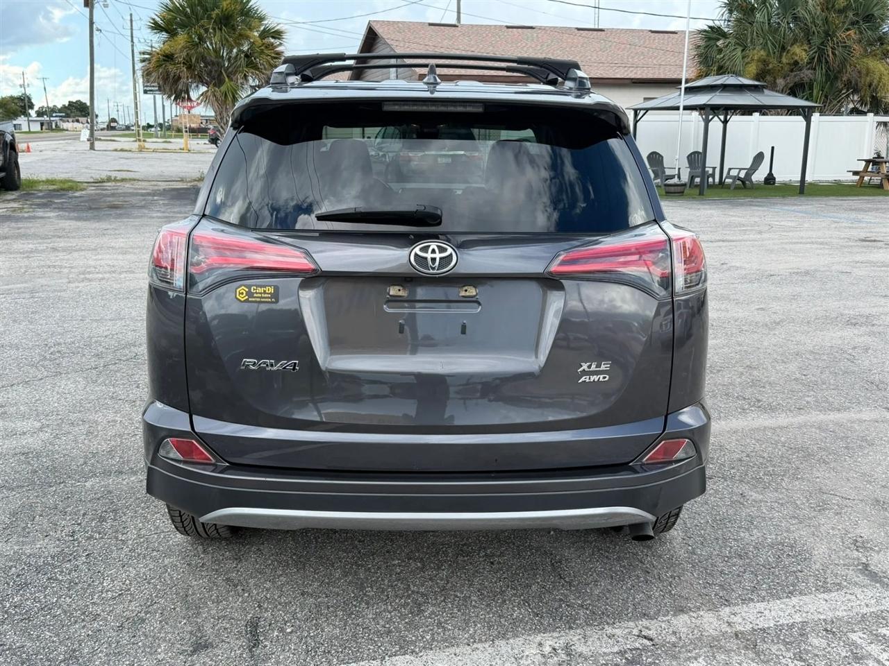 Toyota RAV4 XLE AWD 2017