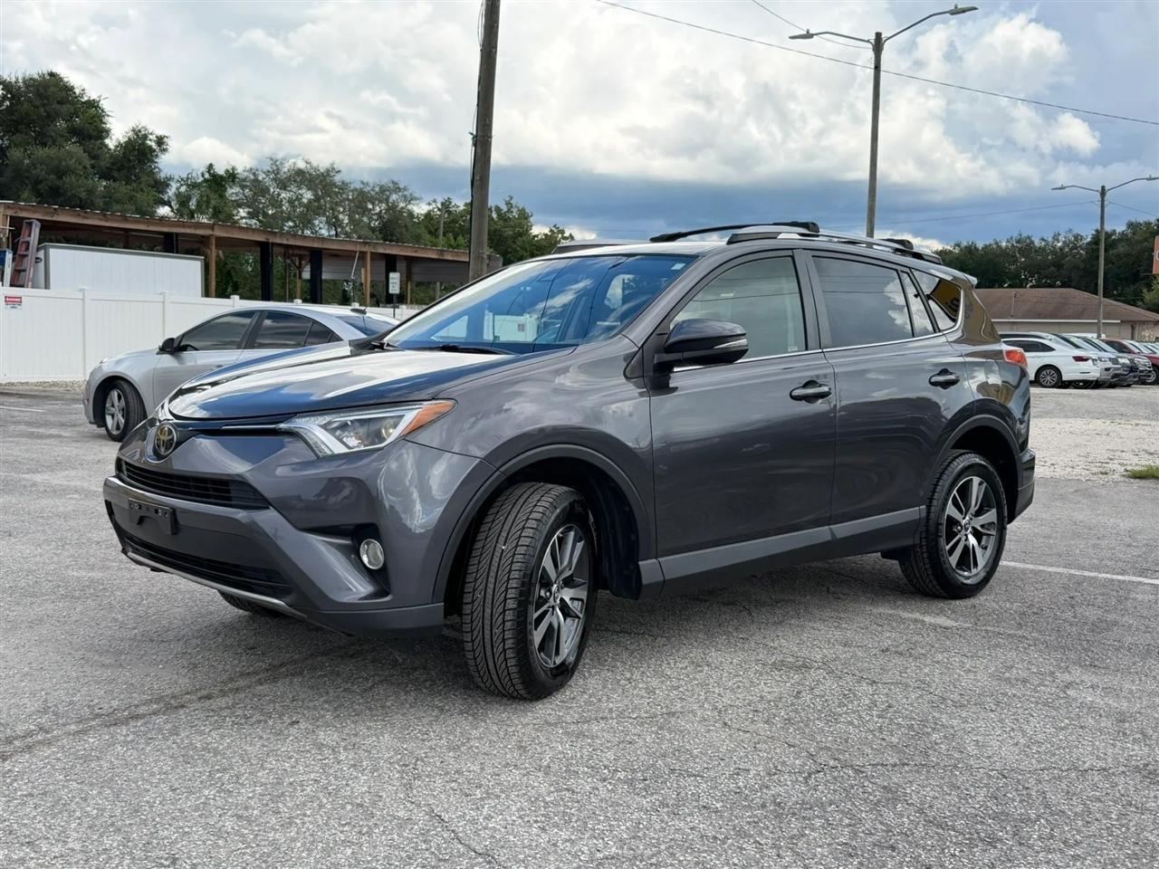 Toyota RAV4 XLE AWD 2017