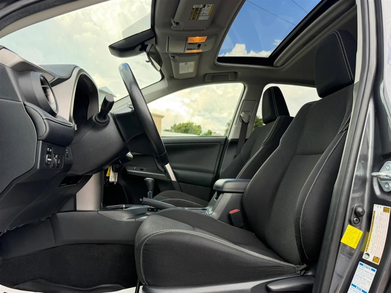 Toyota RAV4 XLE AWD 2017