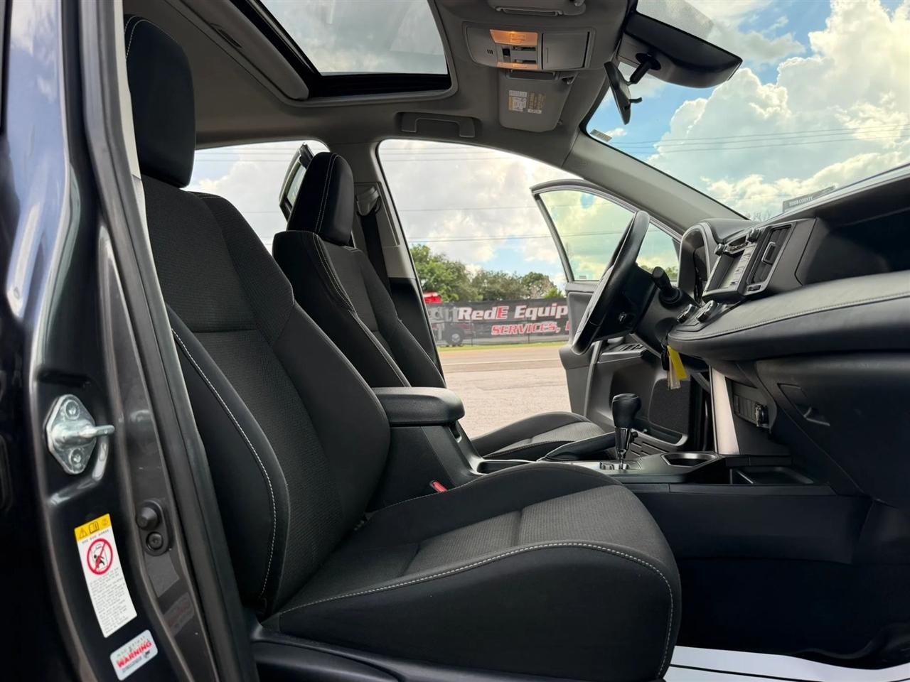 Toyota RAV4 XLE AWD 2017