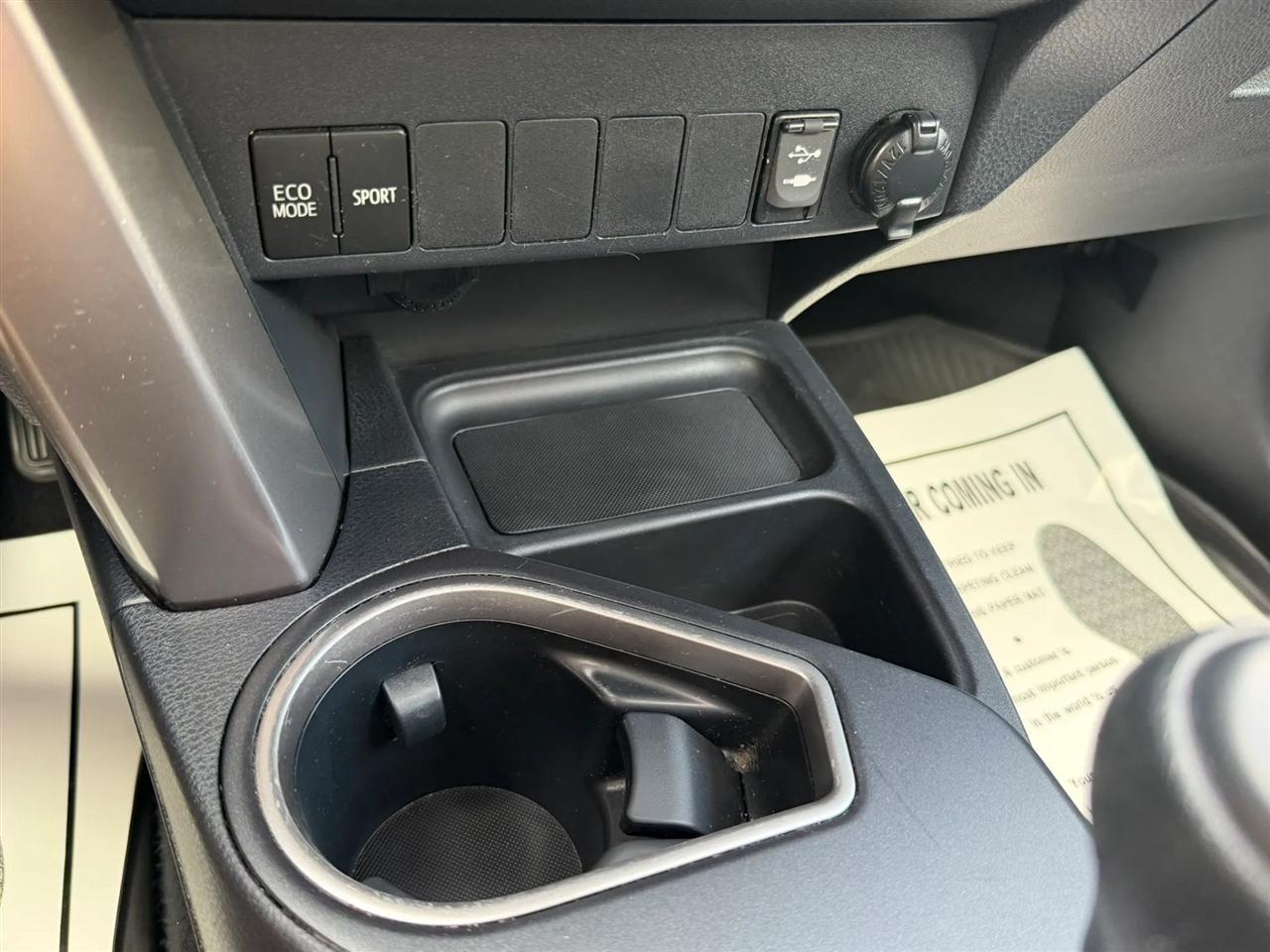 Toyota RAV4 XLE AWD 2017