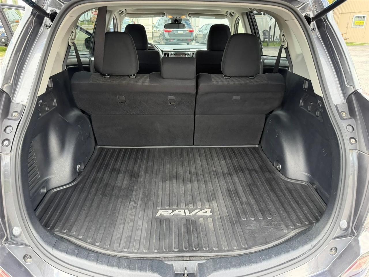 Toyota RAV4 XLE AWD 2017