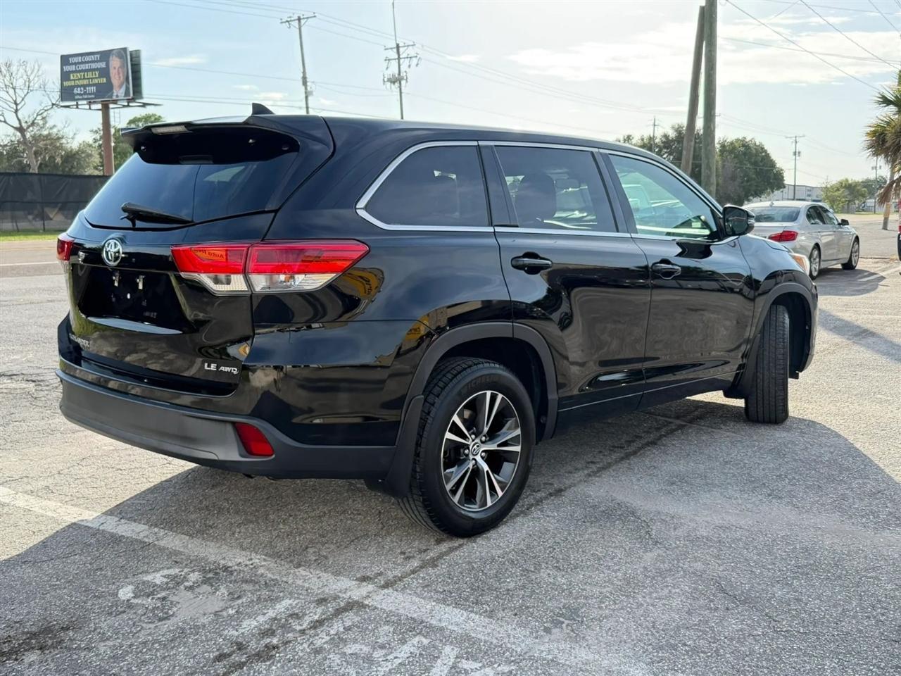 Toyota Highlander LE Plus AWD V6 2018