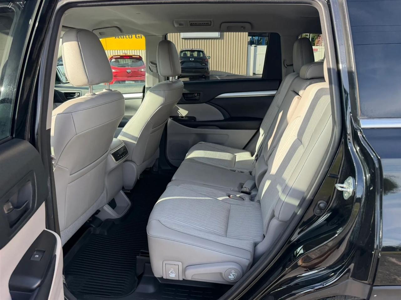 Toyota Highlander LE Plus AWD V6 2018