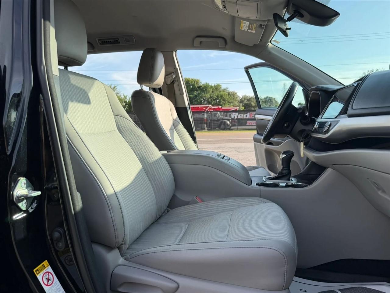 Toyota Highlander LE Plus AWD V6 2018