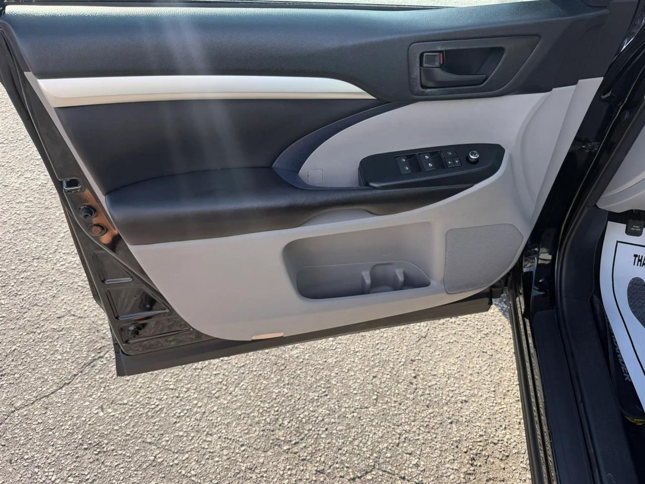 Toyota Highlander LE Plus AWD V6 2018