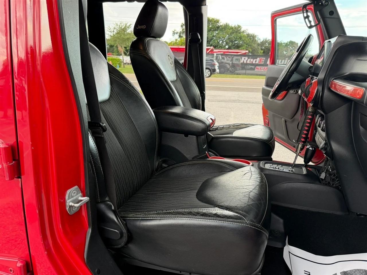 Jeep Wrangler Unlimited Sport 4WD 2014