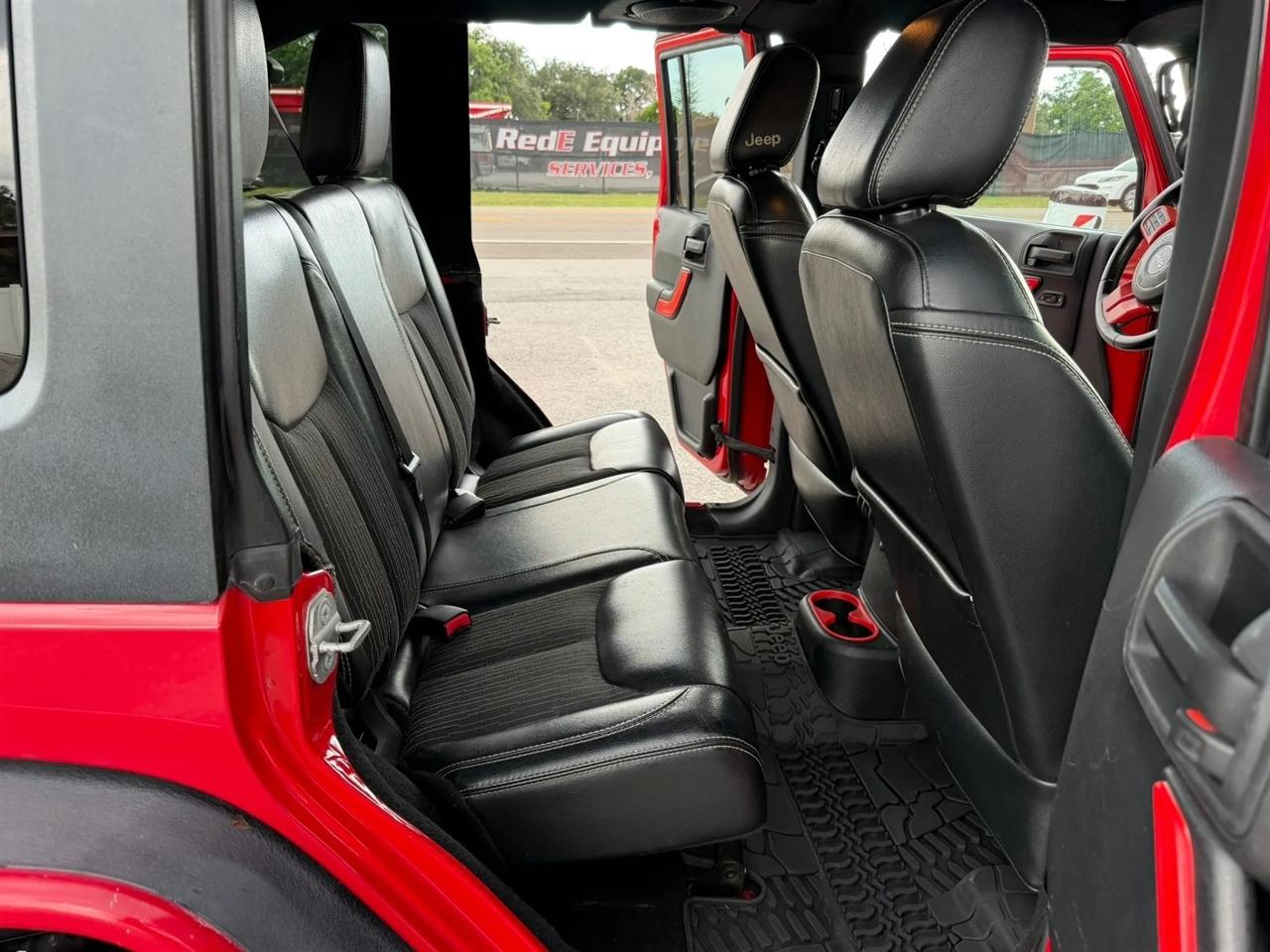Jeep Wrangler Unlimited Sport 4WD 2014