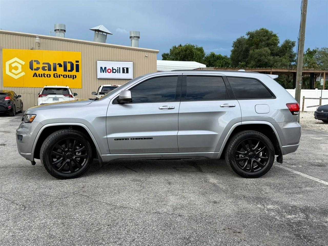 Jeep Grand Cherokee Laredo X 2WD 2021