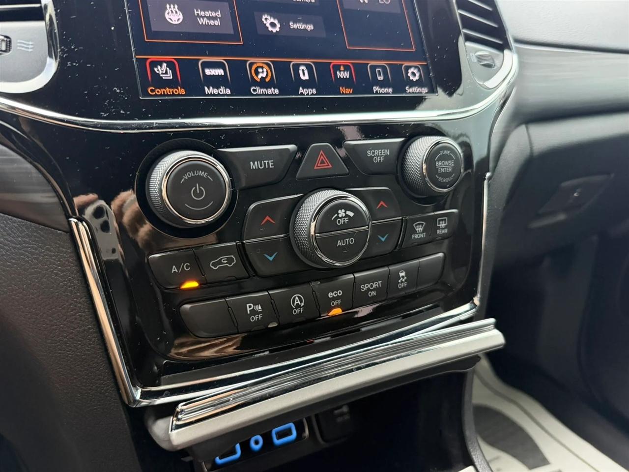 Jeep Grand Cherokee Laredo X 2WD 2021