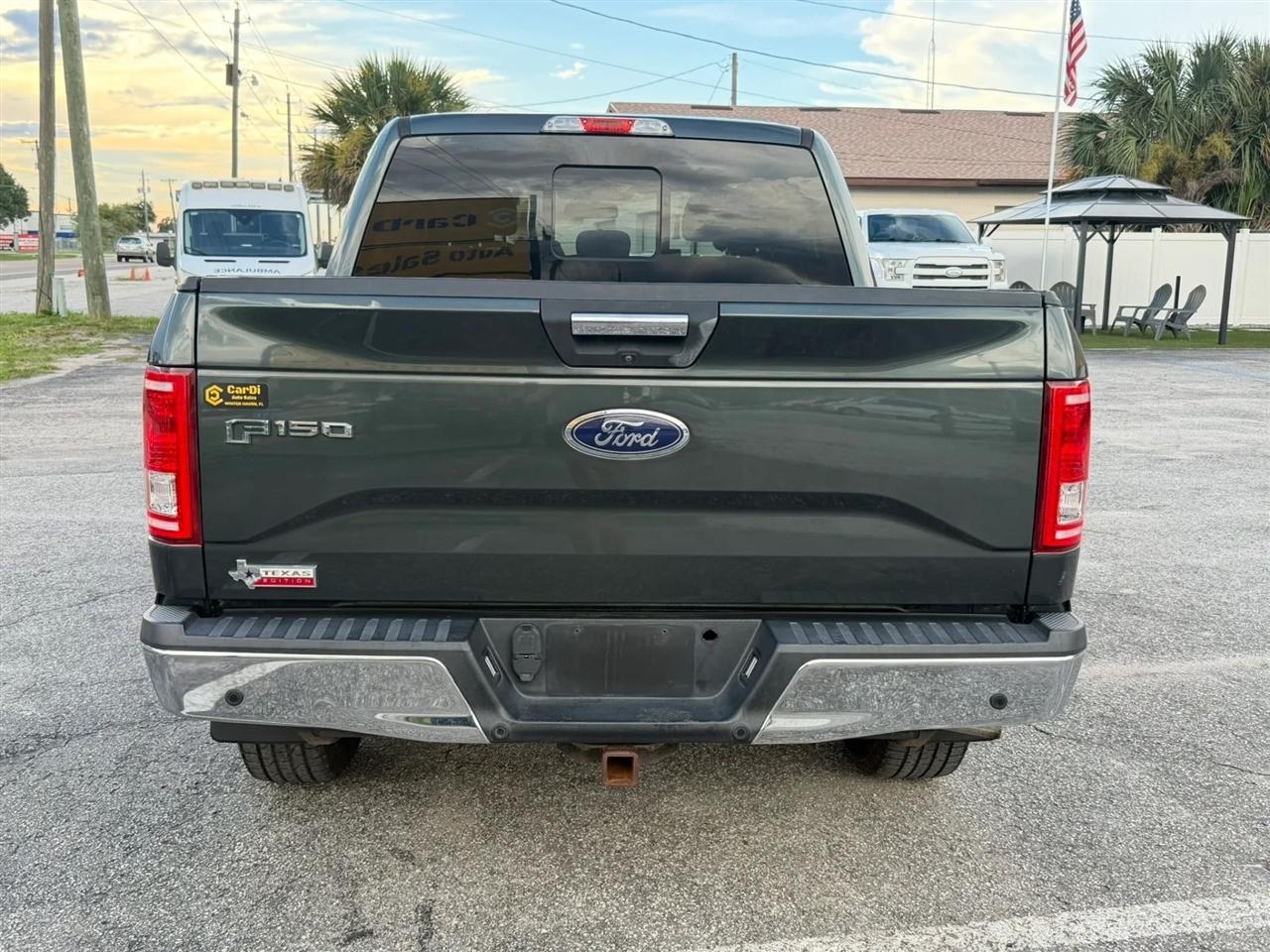 Ford F-150 XLT SuperCrew 5.5-ft. Bed 4WD 2015