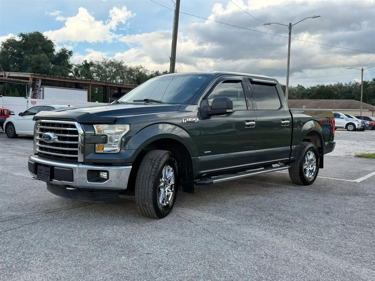 Ford F-150 XLT SuperCrew 5.5-ft. Bed 4WD 2015