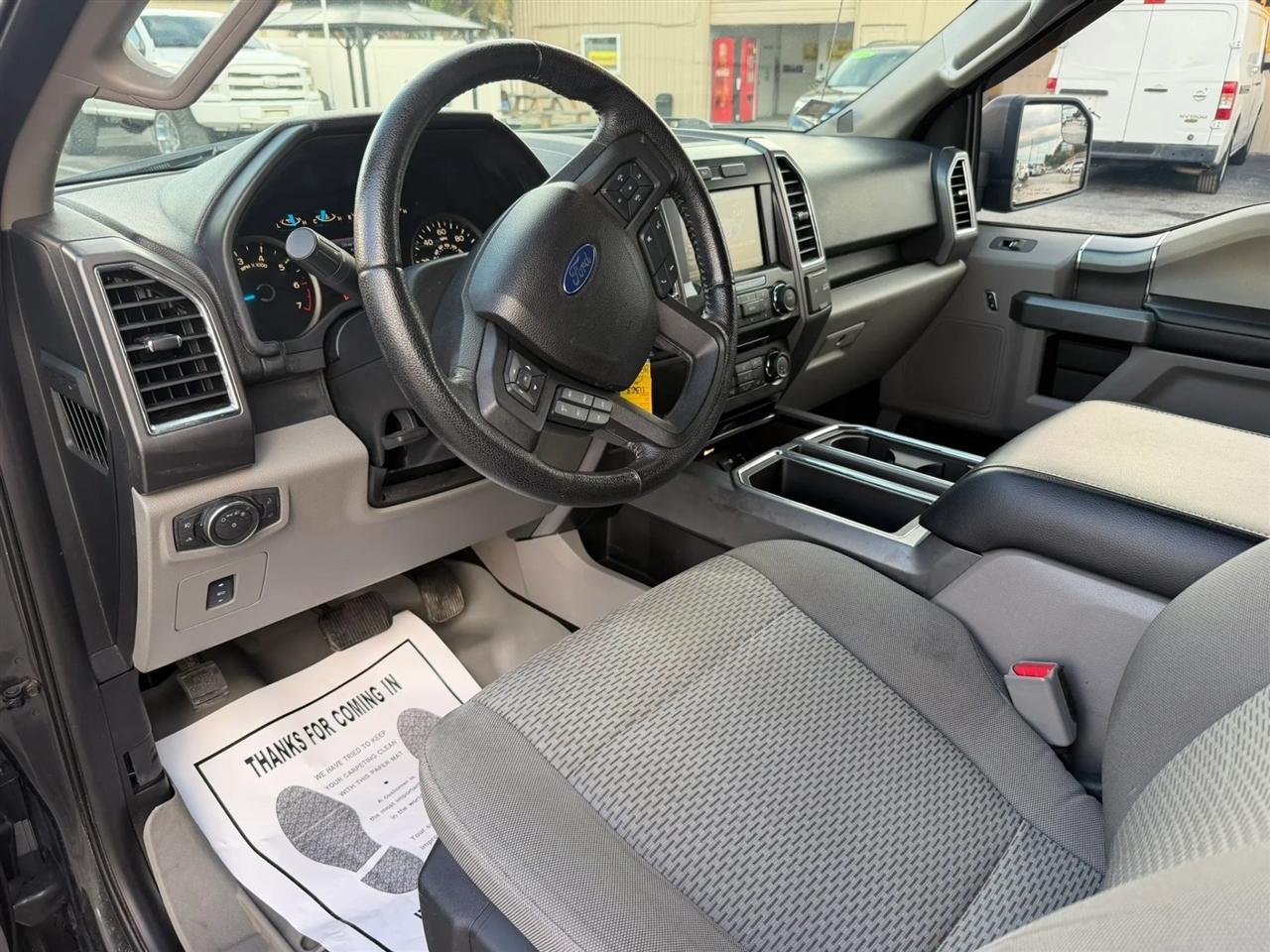 Ford F-150 XLT SuperCrew 5.5-ft. Bed 4WD 2015