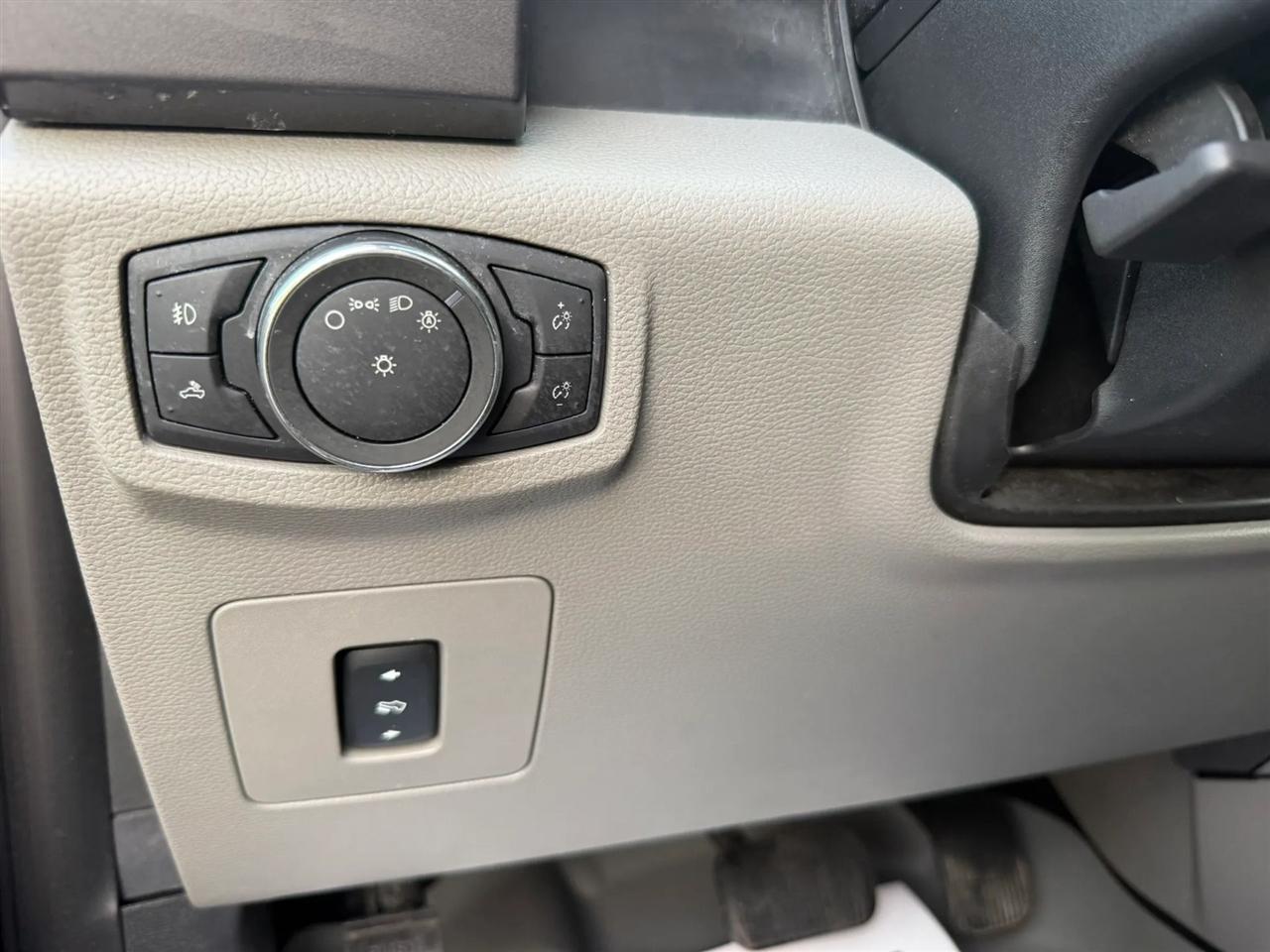 Ford F-150 XLT SuperCrew 5.5-ft. Bed 4WD 2015