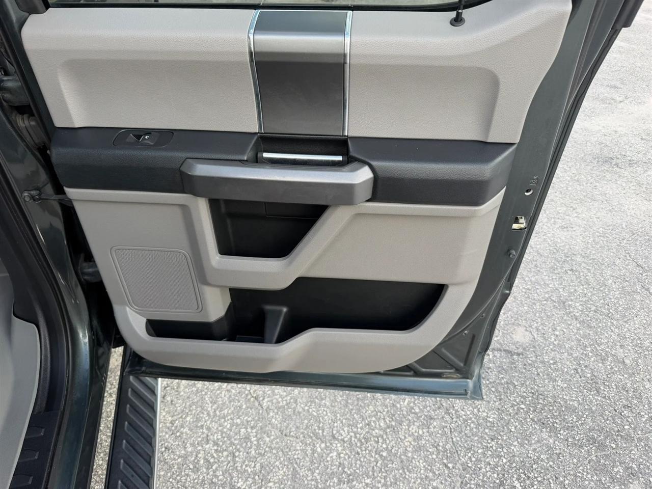 Ford F-150 XLT SuperCrew 5.5-ft. Bed 4WD 2015
