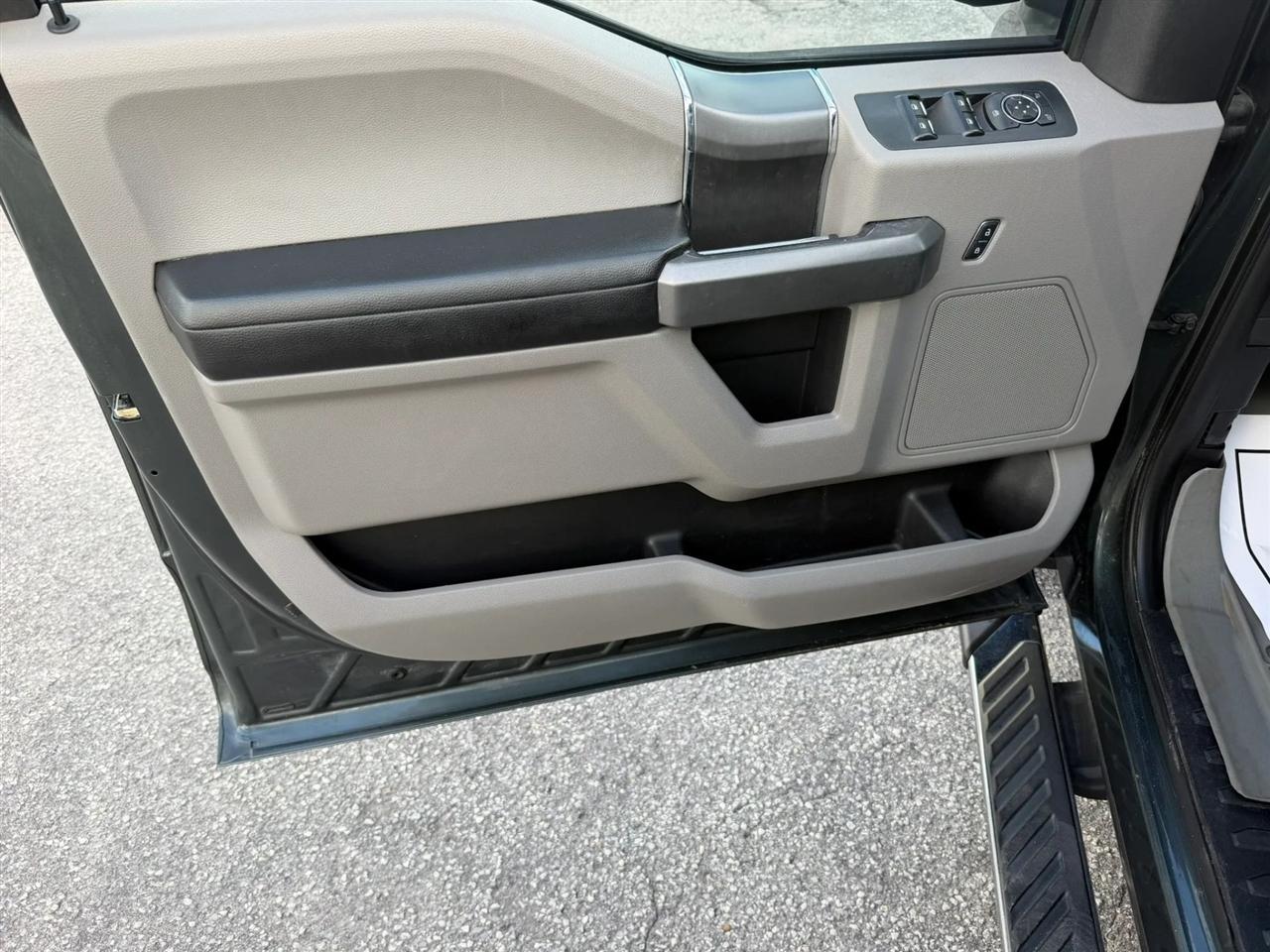 Ford F-150 XLT SuperCrew 5.5-ft. Bed 4WD 2015
