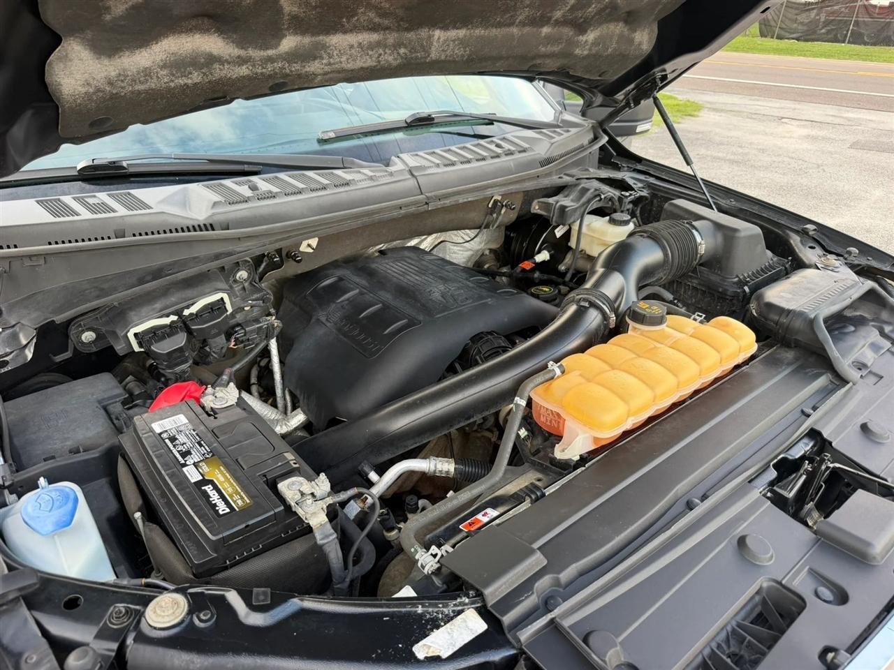 Ford F-150 XLT SuperCrew 5.5-ft. Bed 4WD 2015