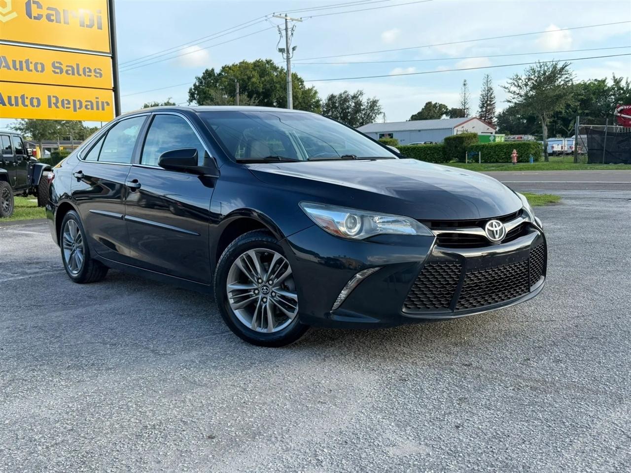 2017 Toyota Camry SE