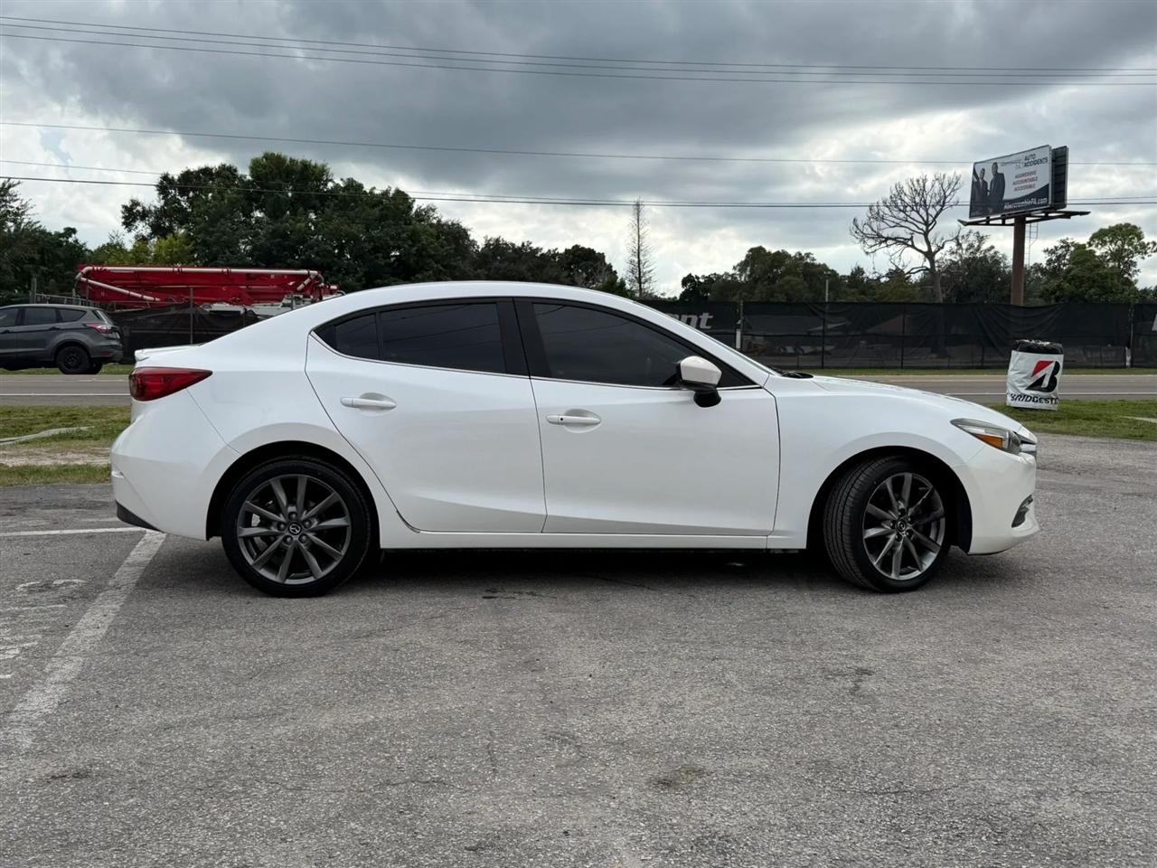 Mazda MAZDA3 s Touring AT 4-Door 2018