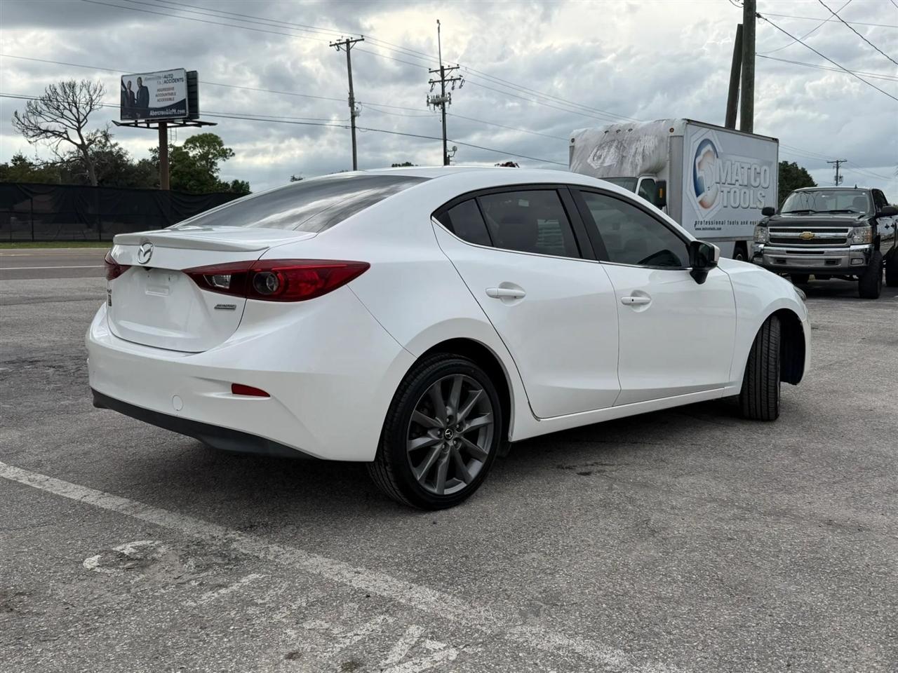 Mazda MAZDA3 s Touring AT 4-Door 2018
