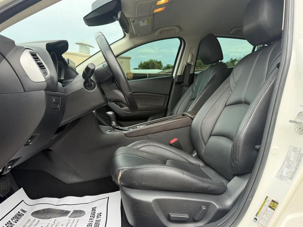 Mazda MAZDA3 s Touring AT 4-Door 2018