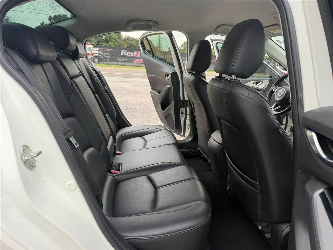 Mazda MAZDA3 s Touring AT 4-Door 2018