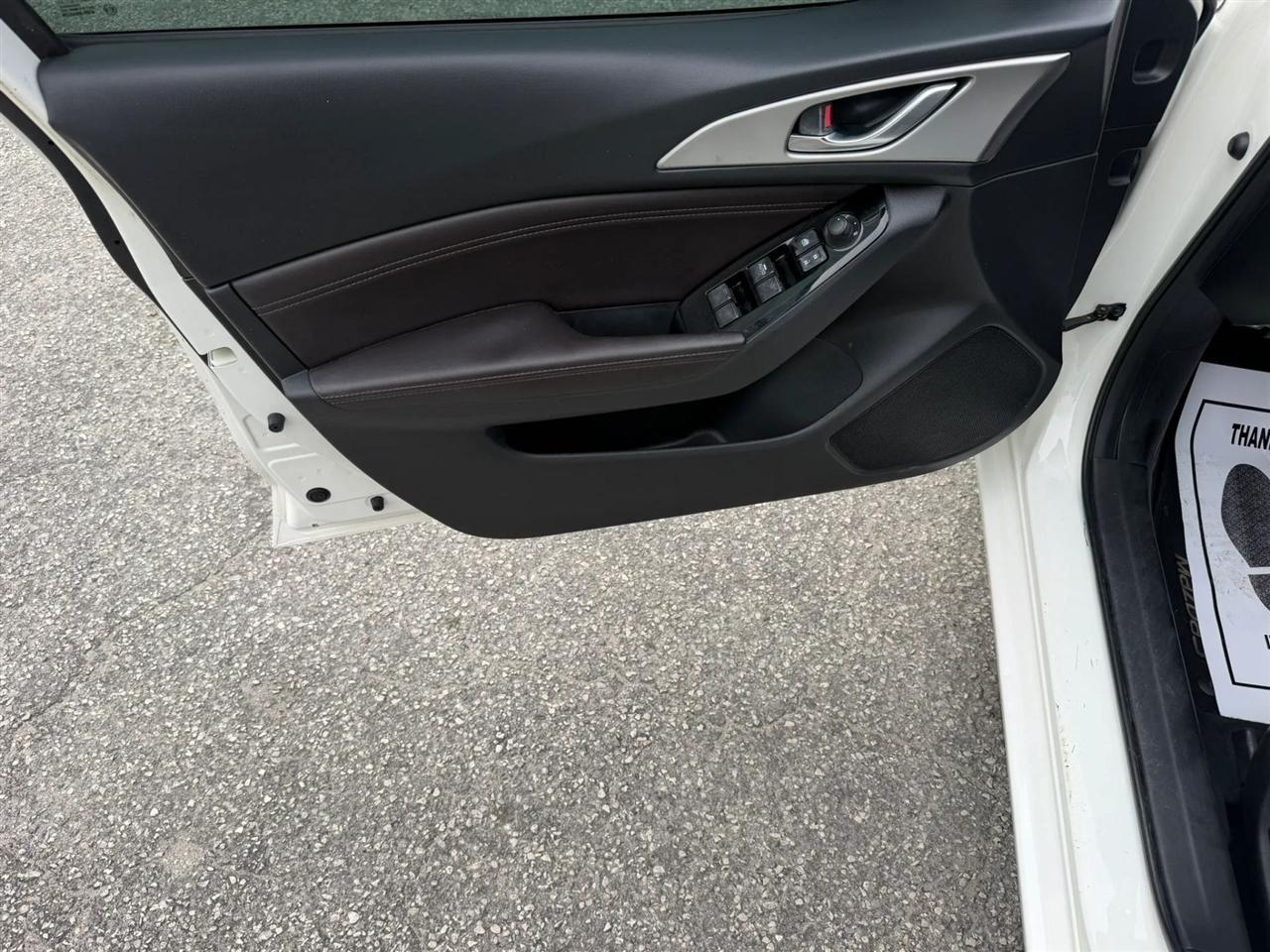 Mazda MAZDA3 s Touring AT 4-Door 2018