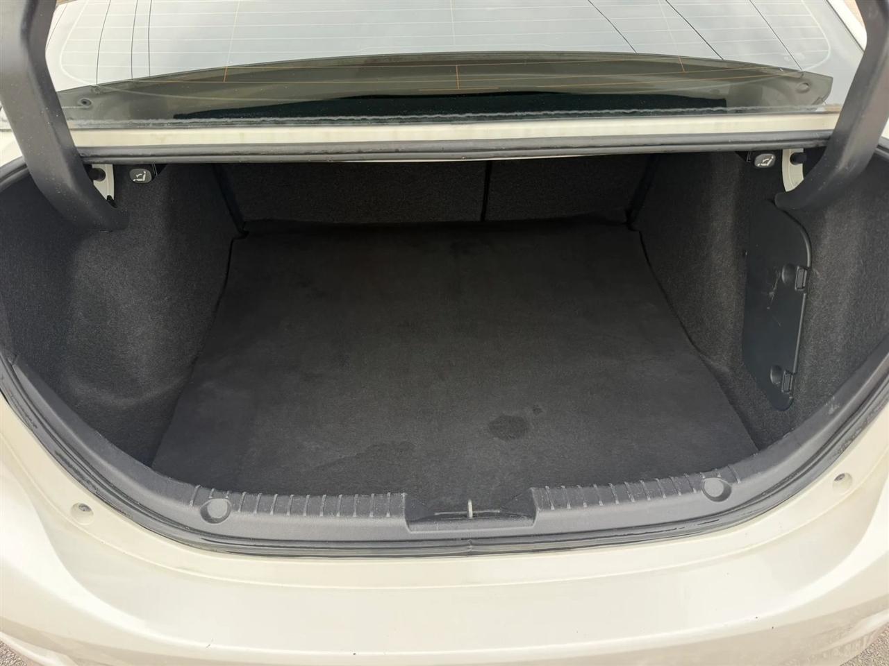 Mazda MAZDA3 s Touring AT 4-Door 2018