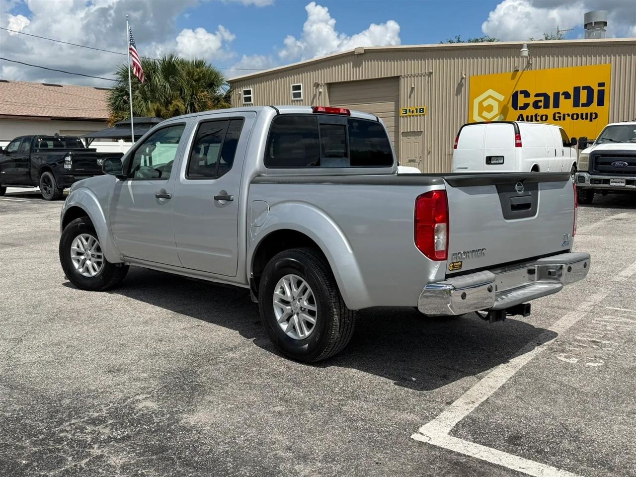 Nissan Frontier S Crew Cab 5AT 2WD 2017