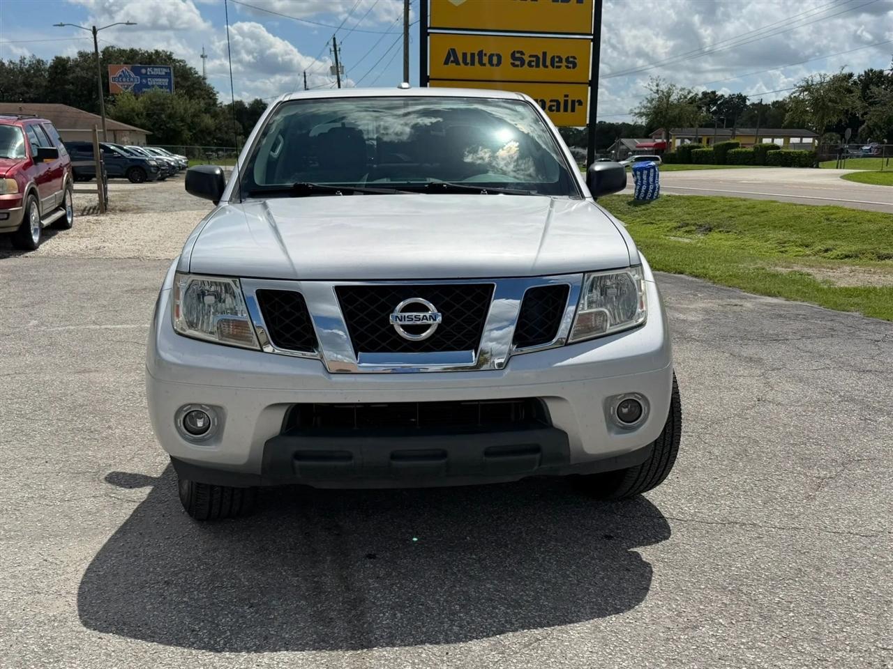 Nissan Frontier S Crew Cab 5AT 2WD 2017