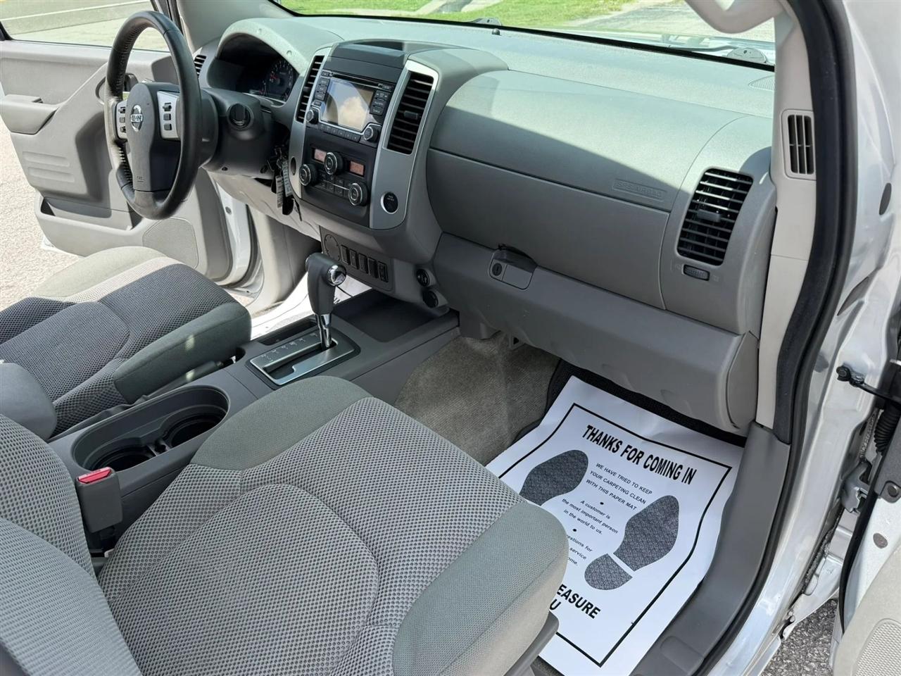 Nissan Frontier S Crew Cab 5AT 2WD 2017