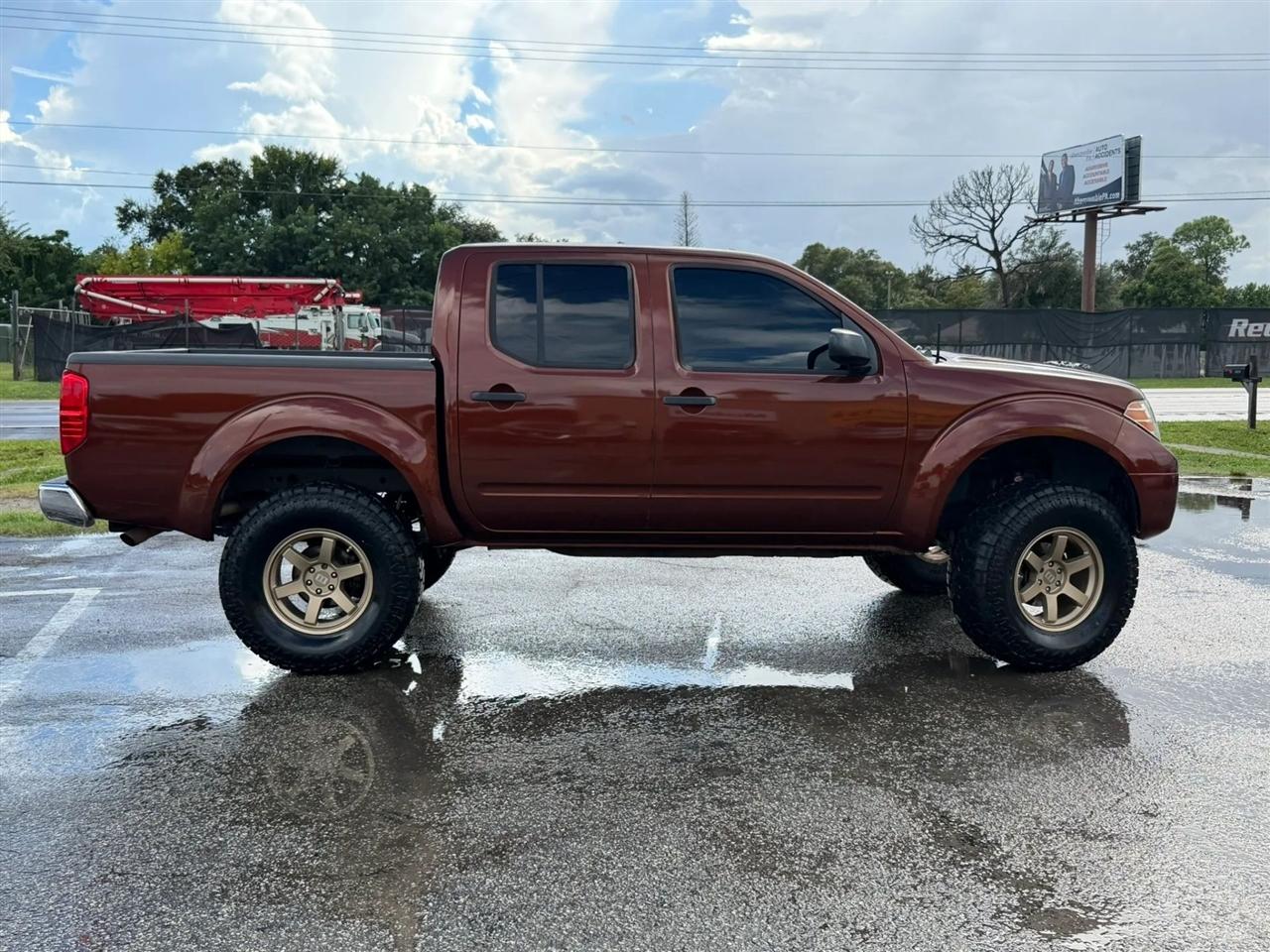 Nissan Frontier S Crew Cab 5AT 2WD 2017