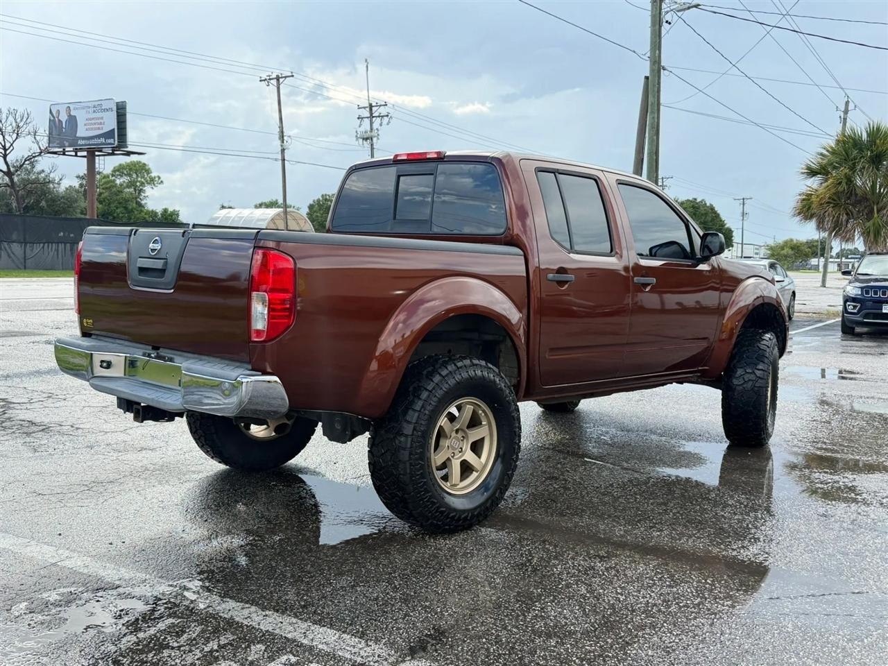 Nissan Frontier S Crew Cab 5AT 2WD 2017