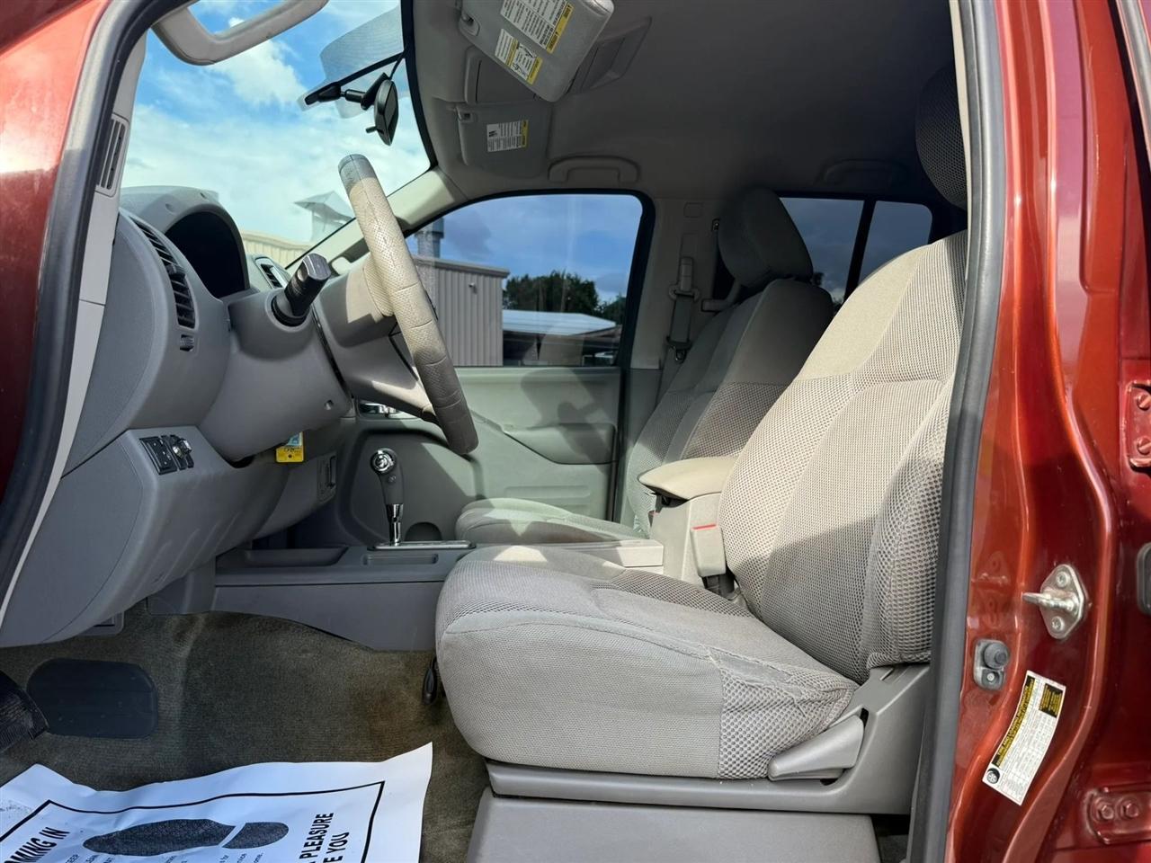 Nissan Frontier S Crew Cab 5AT 2WD 2017