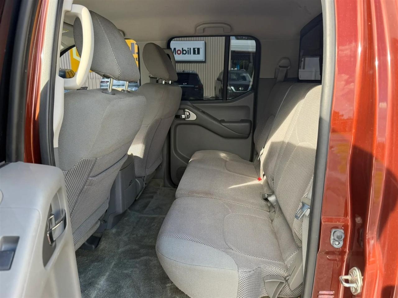 Nissan Frontier S Crew Cab 5AT 2WD 2017