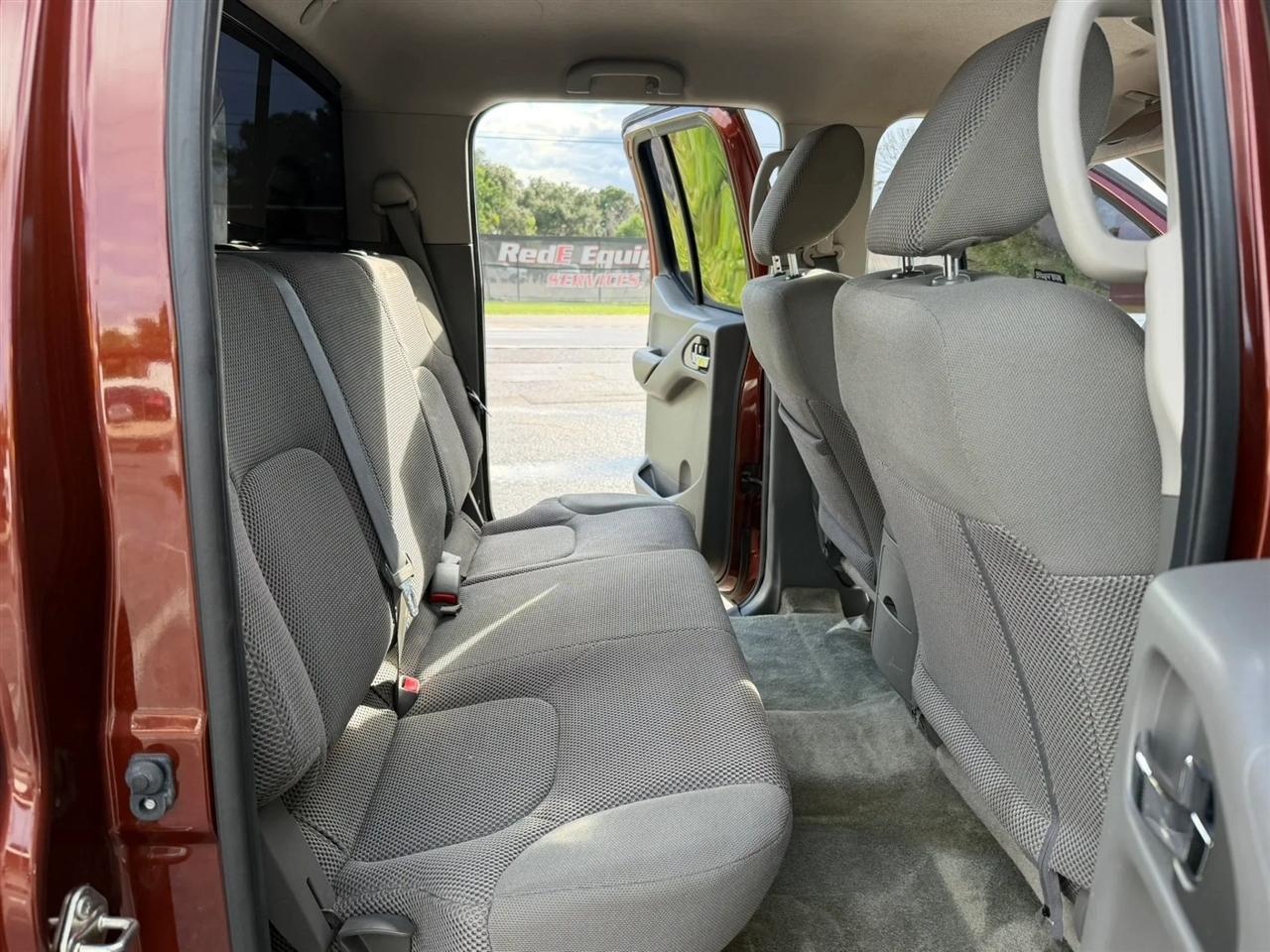 Nissan Frontier S Crew Cab 5AT 2WD 2017