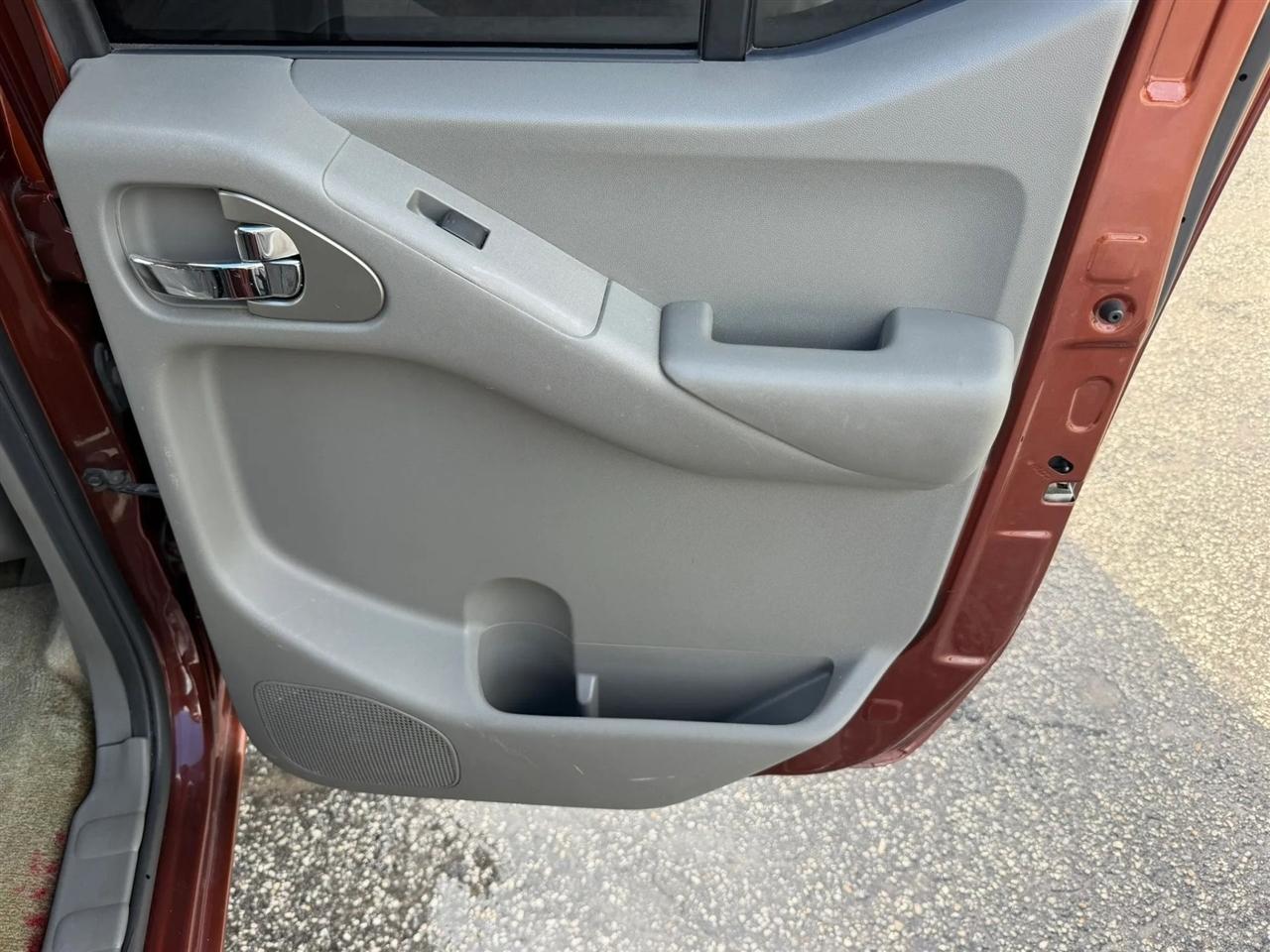 Nissan Frontier S Crew Cab 5AT 2WD 2017