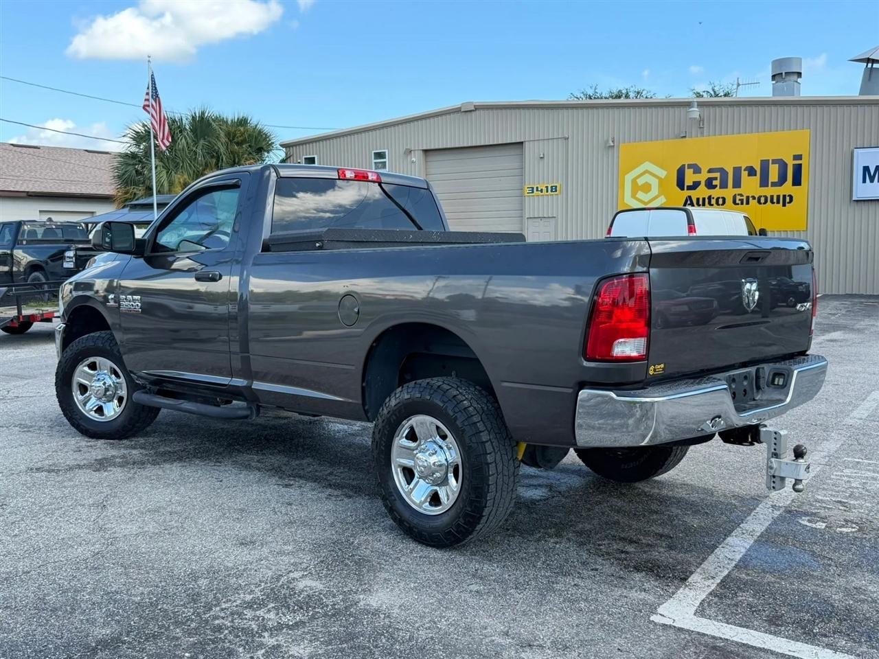 RAM 3500 Tradesman Regular Cab 4WD 2017