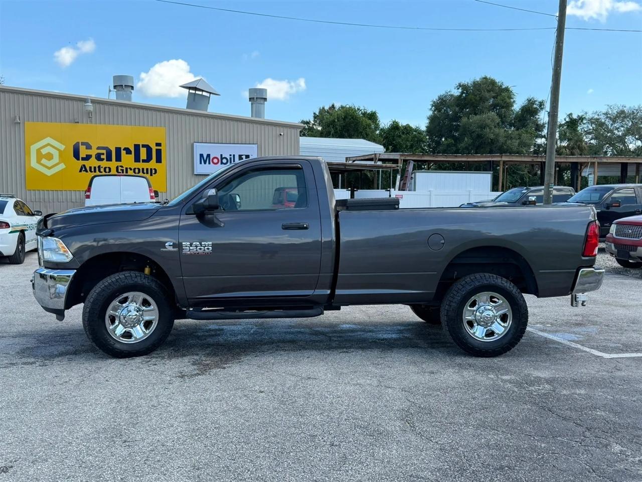 RAM 3500 Tradesman Regular Cab 4WD 2017
