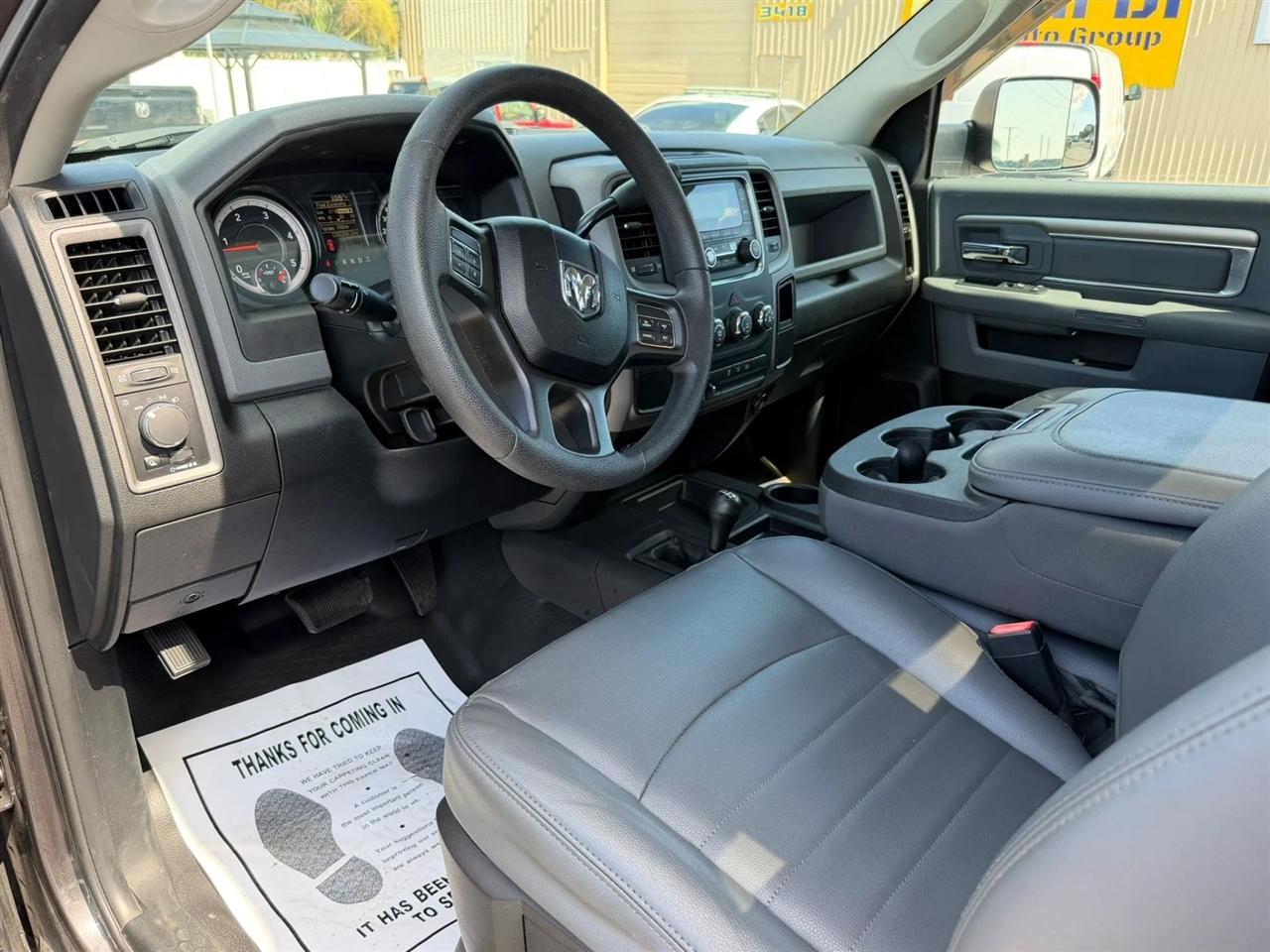 RAM 3500 Tradesman Regular Cab 4WD 2017
