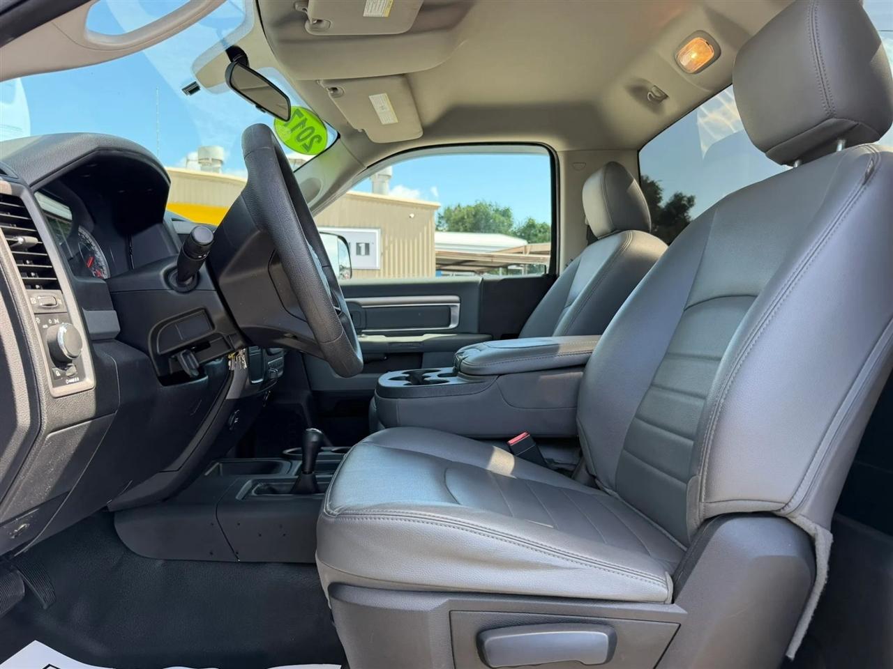 RAM 3500 Tradesman Regular Cab 4WD 2017